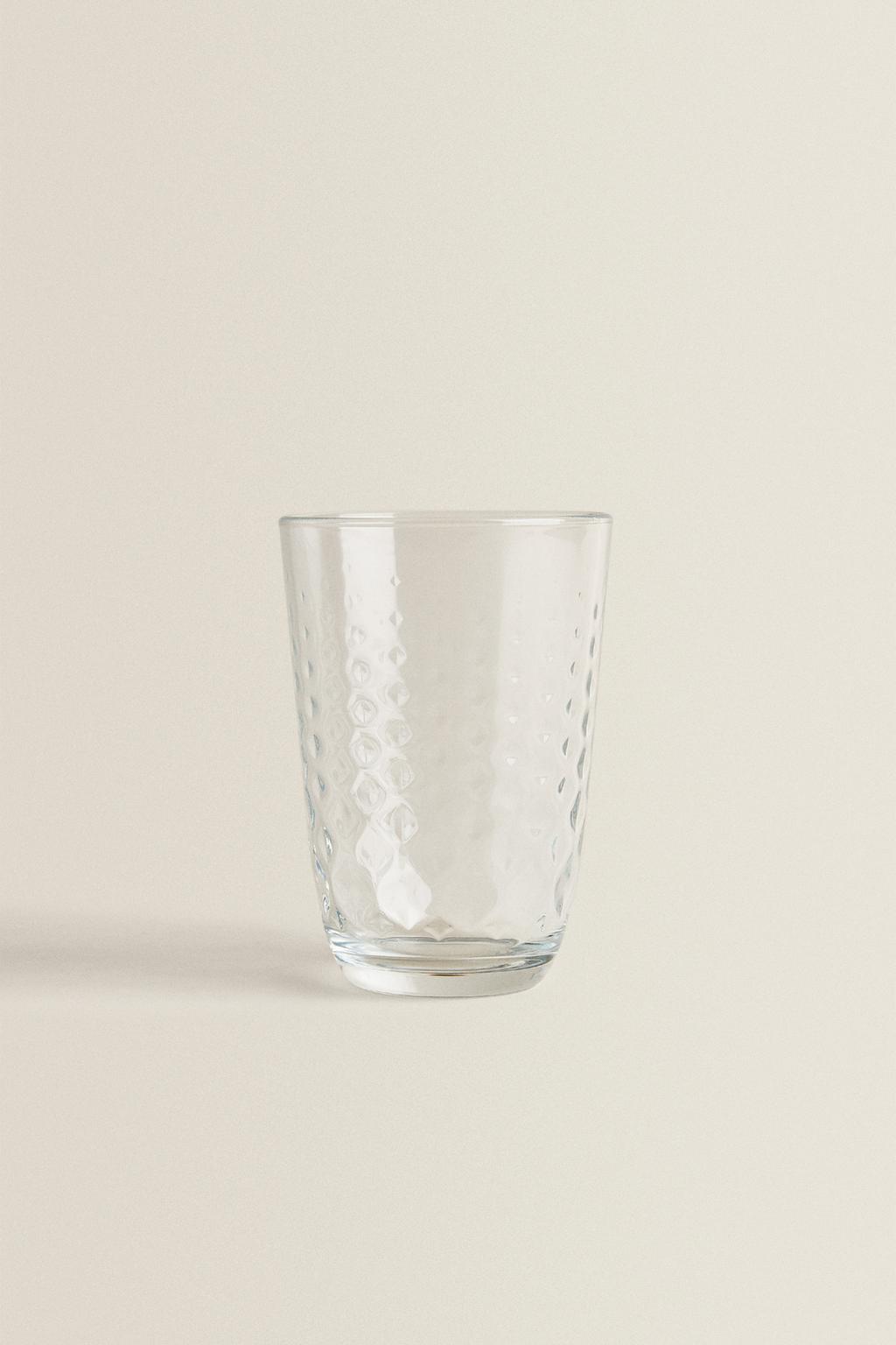 Стакан с рельефным узором
