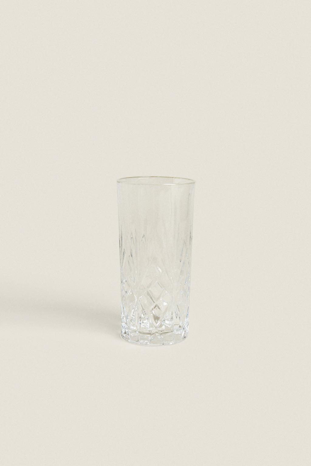 Высокий стакан с рельефным узором