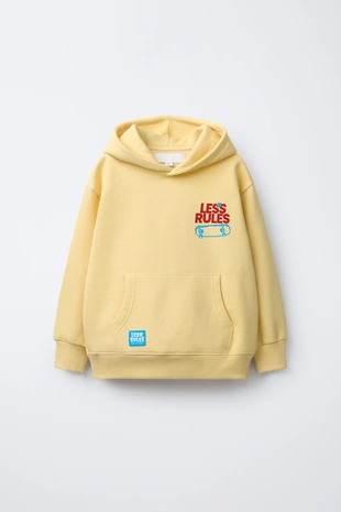 Худи с капюшоном и скейт-принтом- Заказать в России