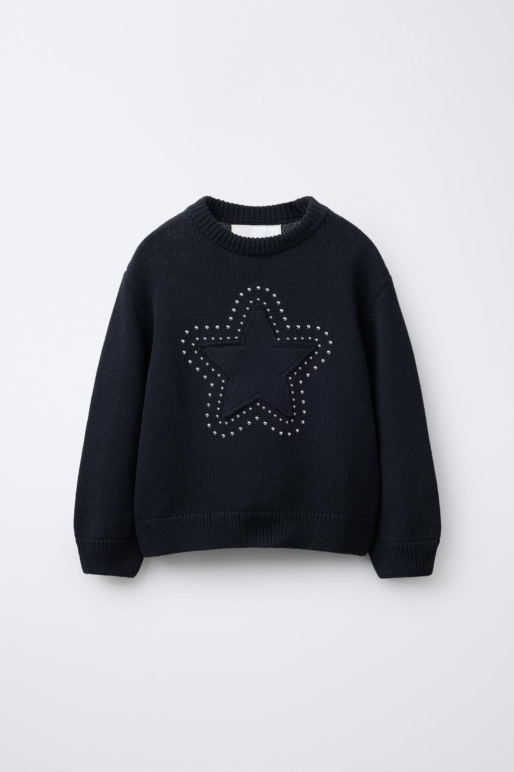 ВЯЗАНЫЙ СВИТЕР С ЗВЕЗДАМИ И ЗАКЛЕПКАМИ