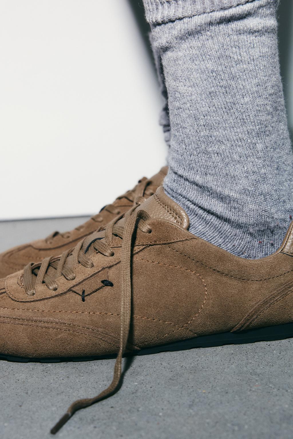 КОЖАНЫЕ КРОССОВКИ