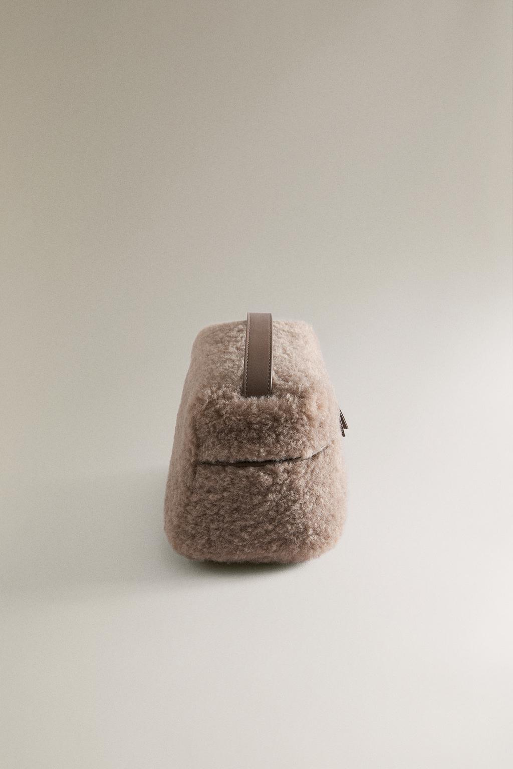 Мягкая косметичка