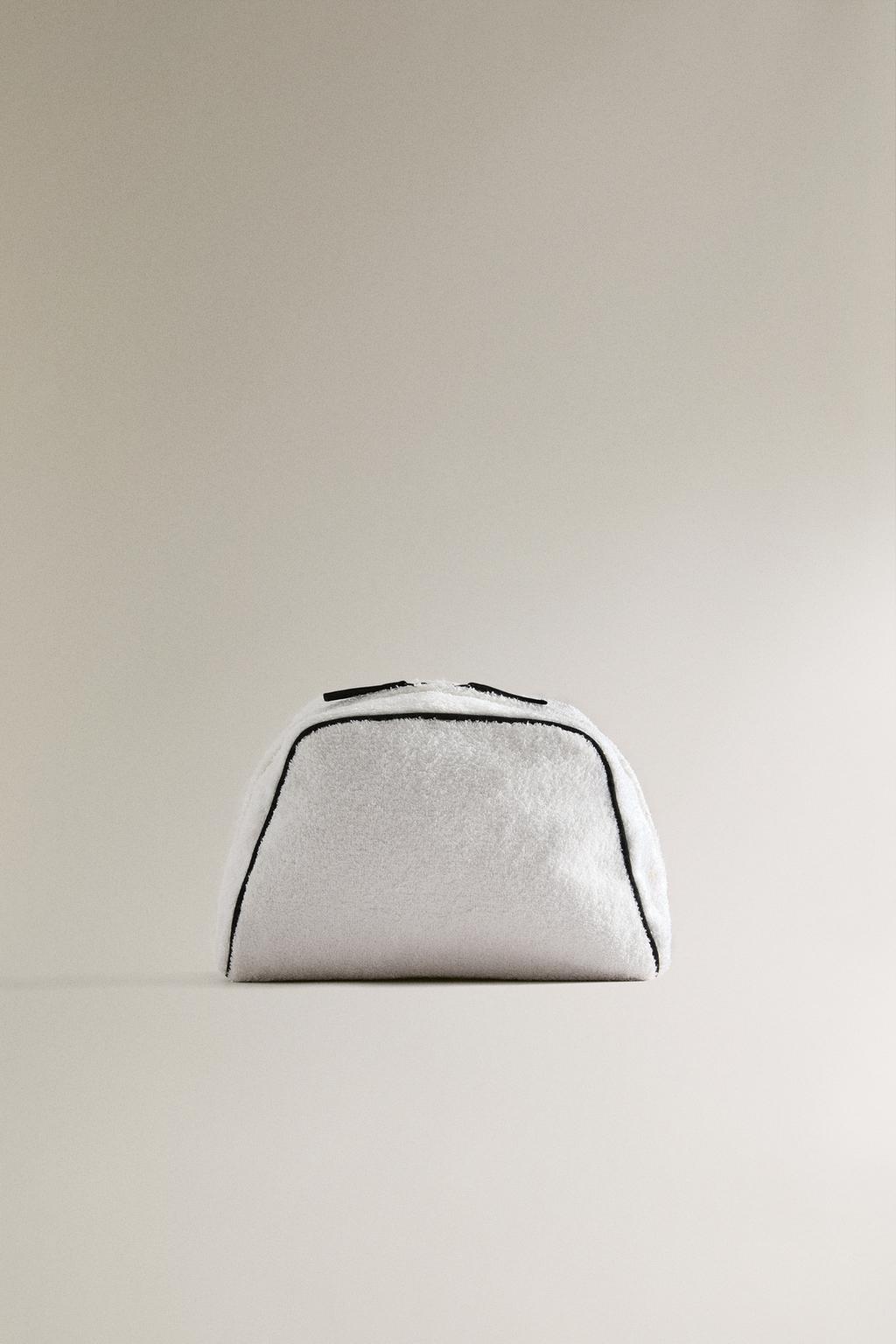 Сумка для косметики из футера с декоративной отделкой