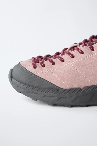 Технические спортивные кроссовки- Заказать в России