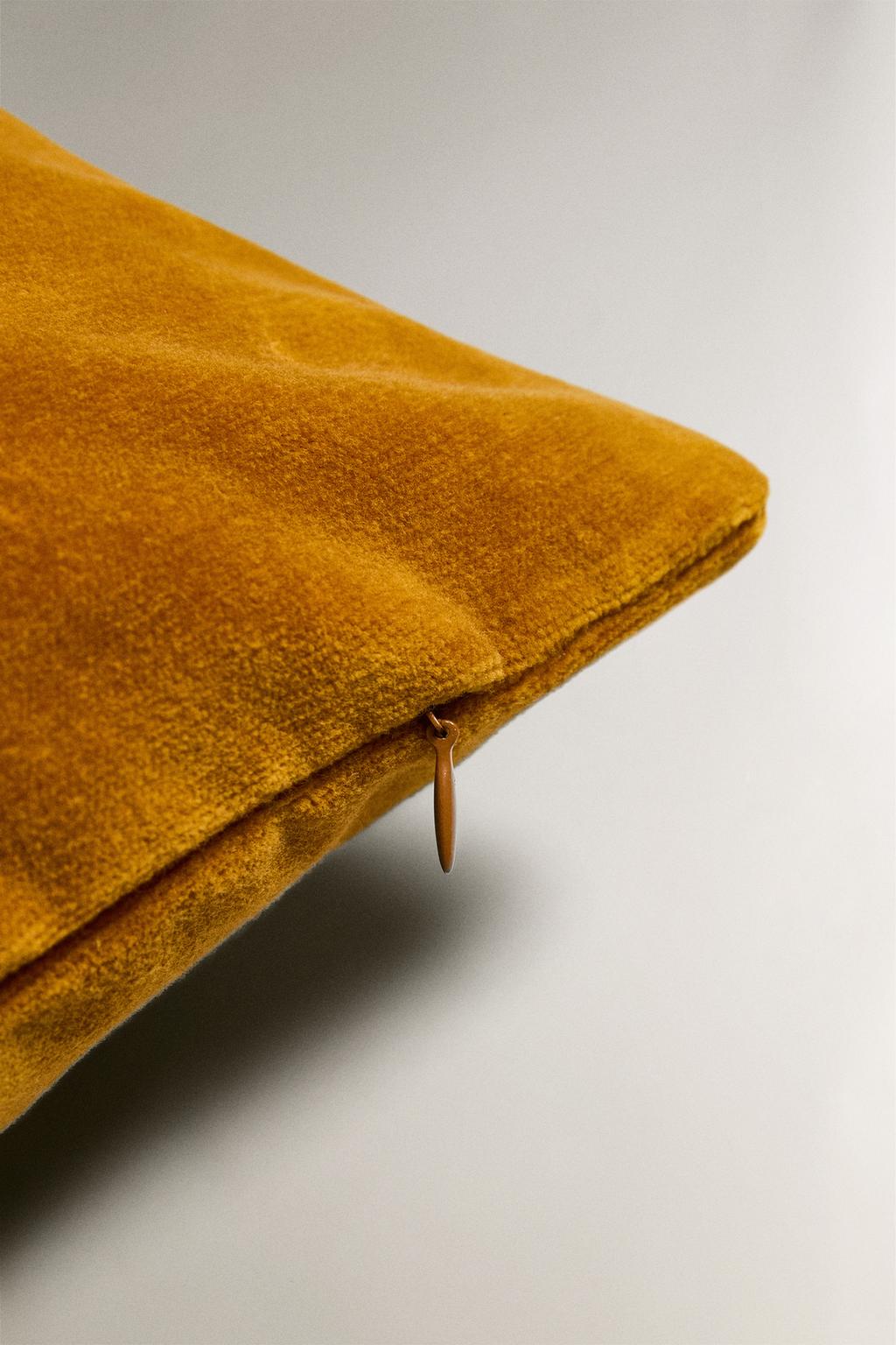 Чехол для подушки из велюра