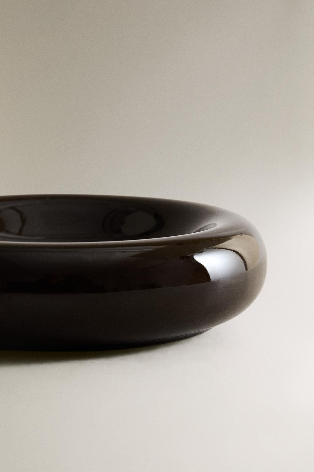 Декоративные блестящие подносы