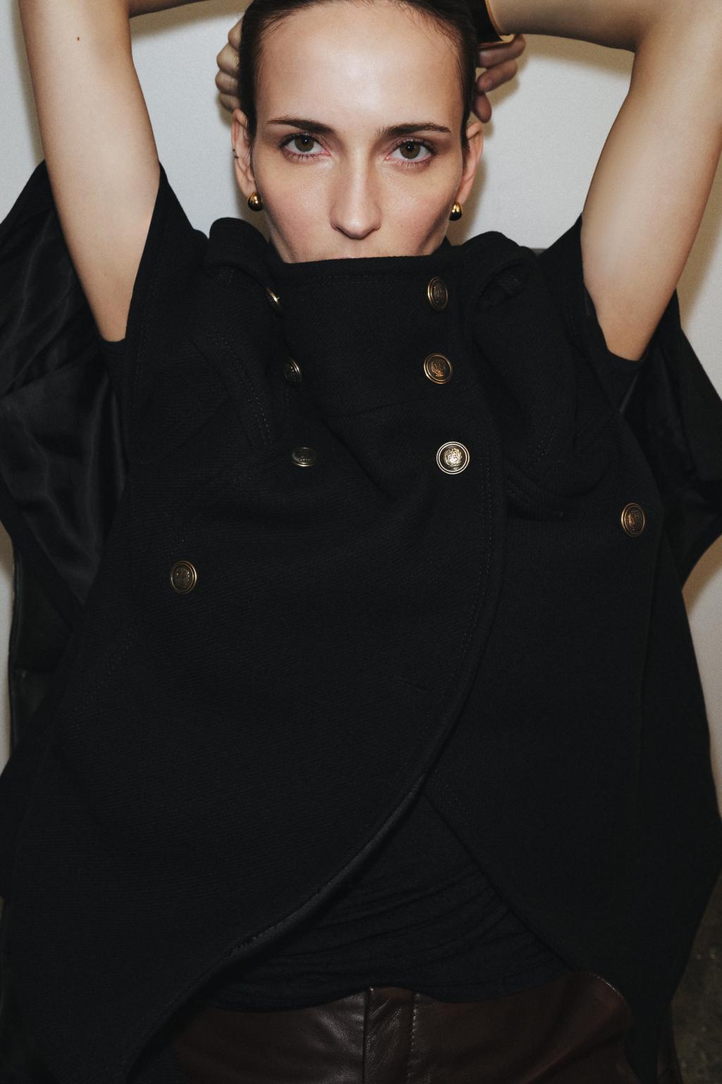 НАКИДКА ИЗ СМЕСОВОЙ ШЕРСТИ С МЕТАЛЛИЧЕСКИМИ ПУГОВИЦАМИ — ZW COLLECTION