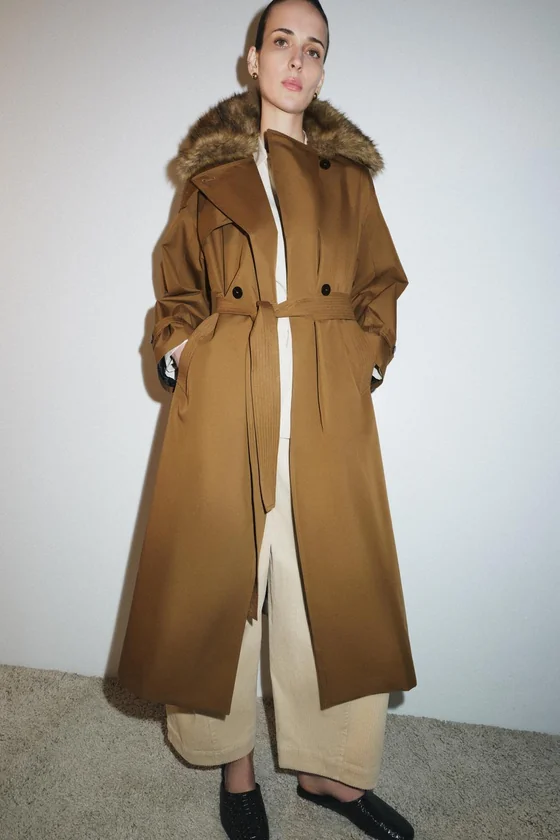 Тренч оверсайз с воротником из искусственного меха — коллекция Zara «ZW»