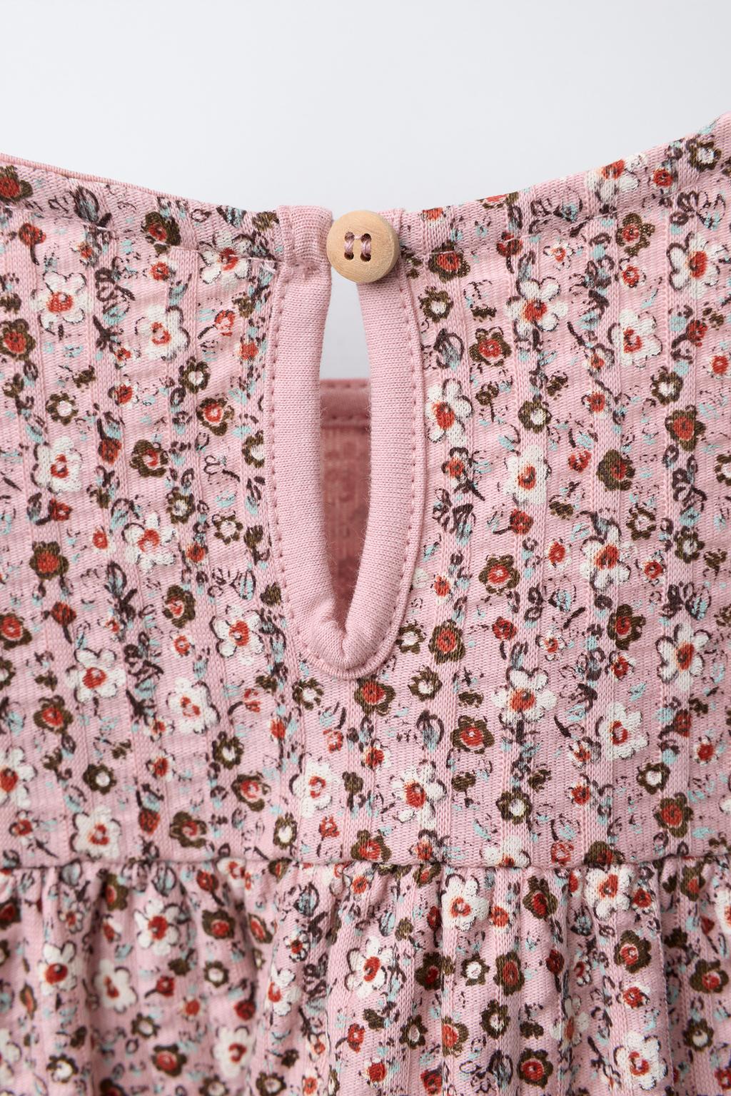 ПЛАТЬЕ С ЦВЕТОЧНЫМ ПРИНТОМ И КРУЖЕВОМ КРОШЕ