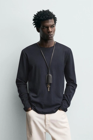 Базовая футболка SLIM FIT- Заказать в России