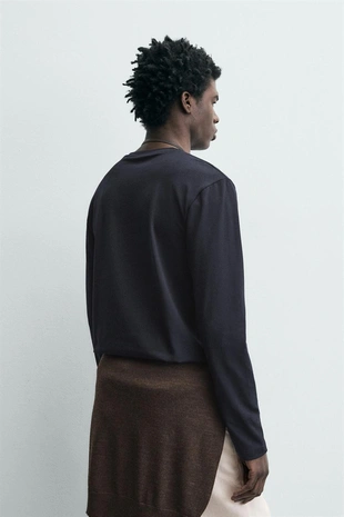 Базовая футболка SLIM FIT- Заказать в России