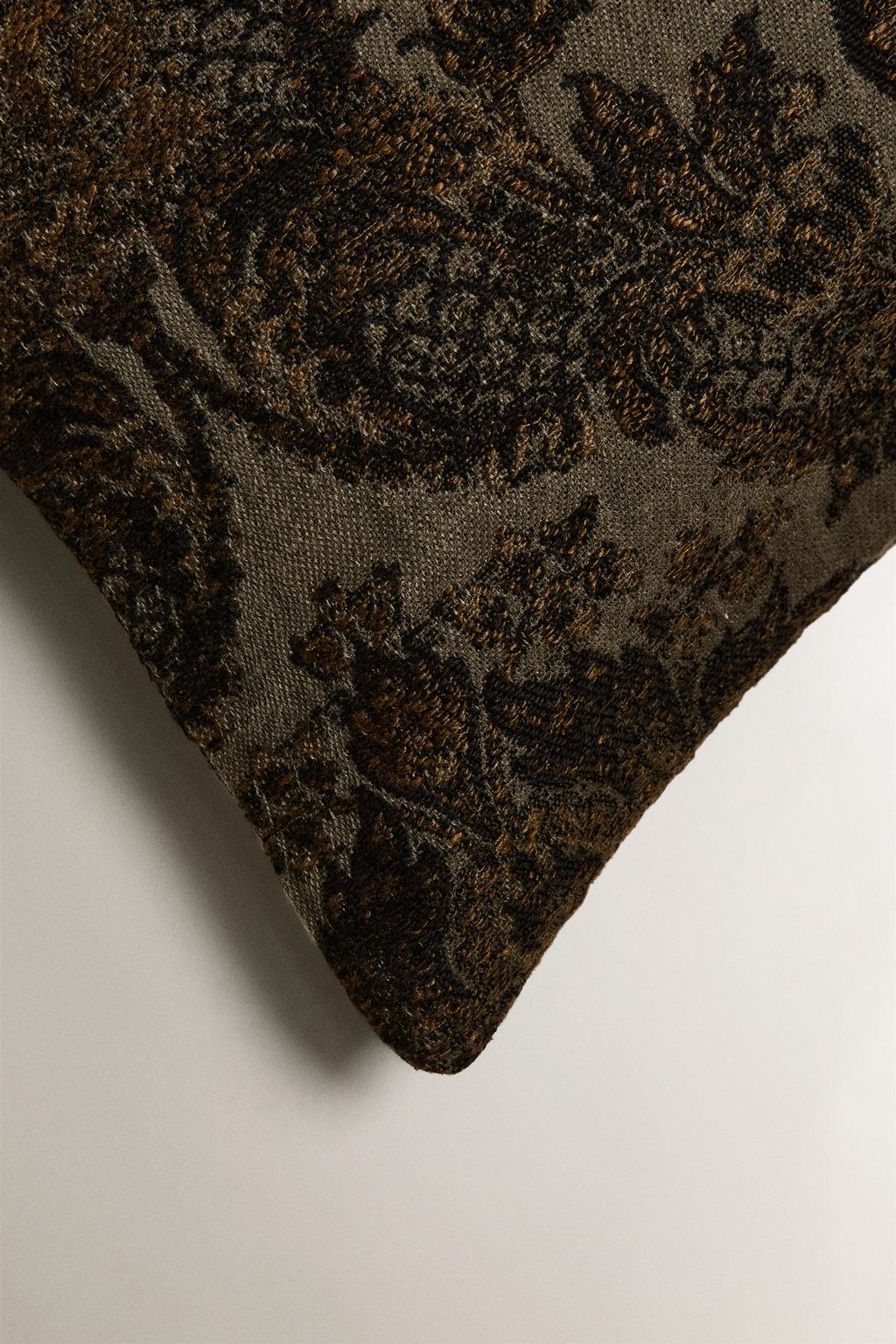 Чехол для подушки с жаккардовым узором