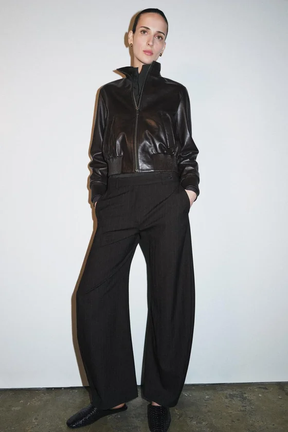 БРЮКИ В ТОНКУЮ ПОЛОСКУ — коллекция Zara «ZW»