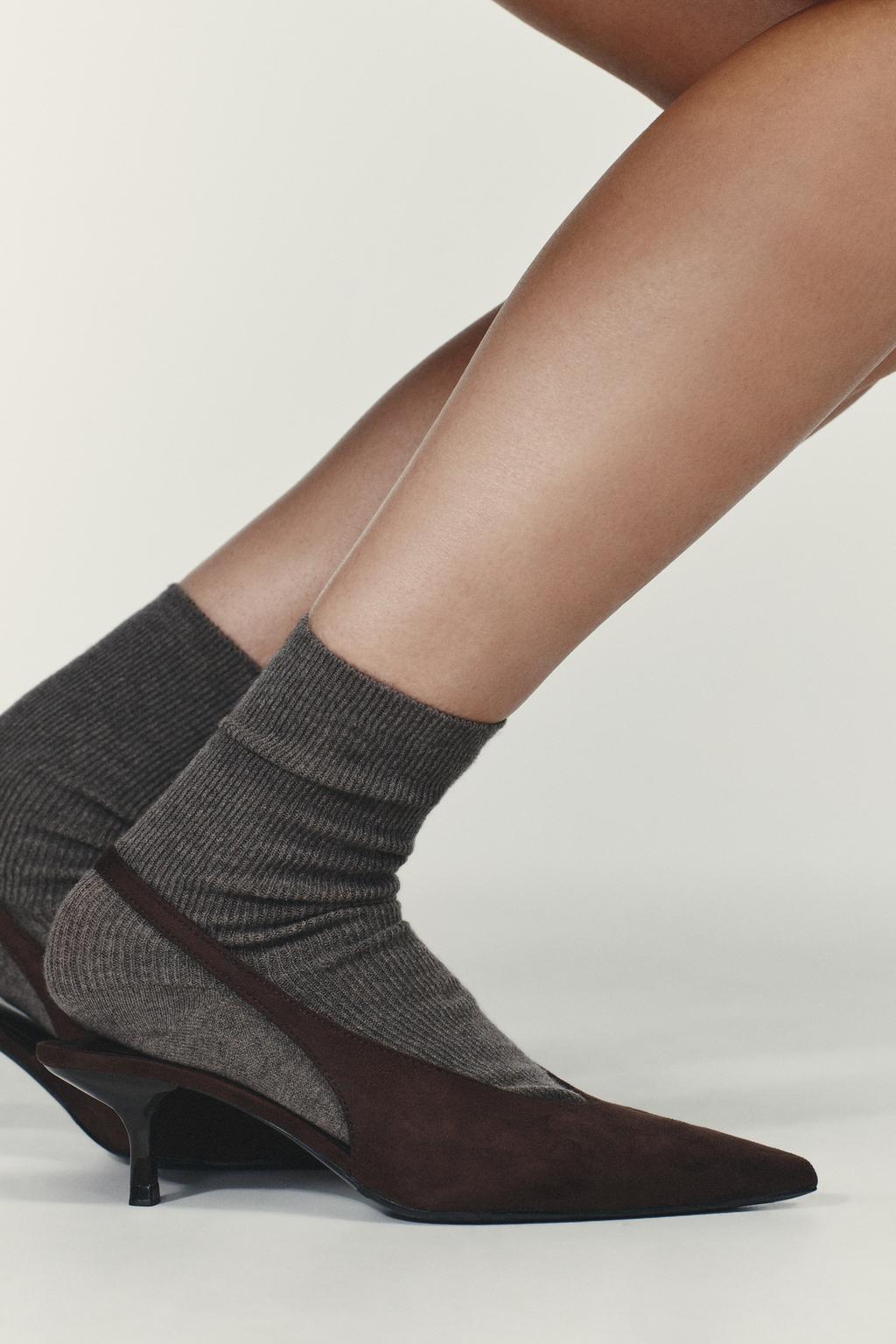 ТУФЛИ-МЮЛИ НА СРЕДНЕМ ТОНКОМ КАБЛУКЕ