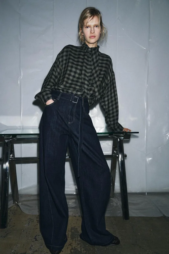 ДЖИНСЫ  С ВЫСОКОЙ ПОСАДКОЙ И РЕМНЕМ — коллекция Zara «ZW»