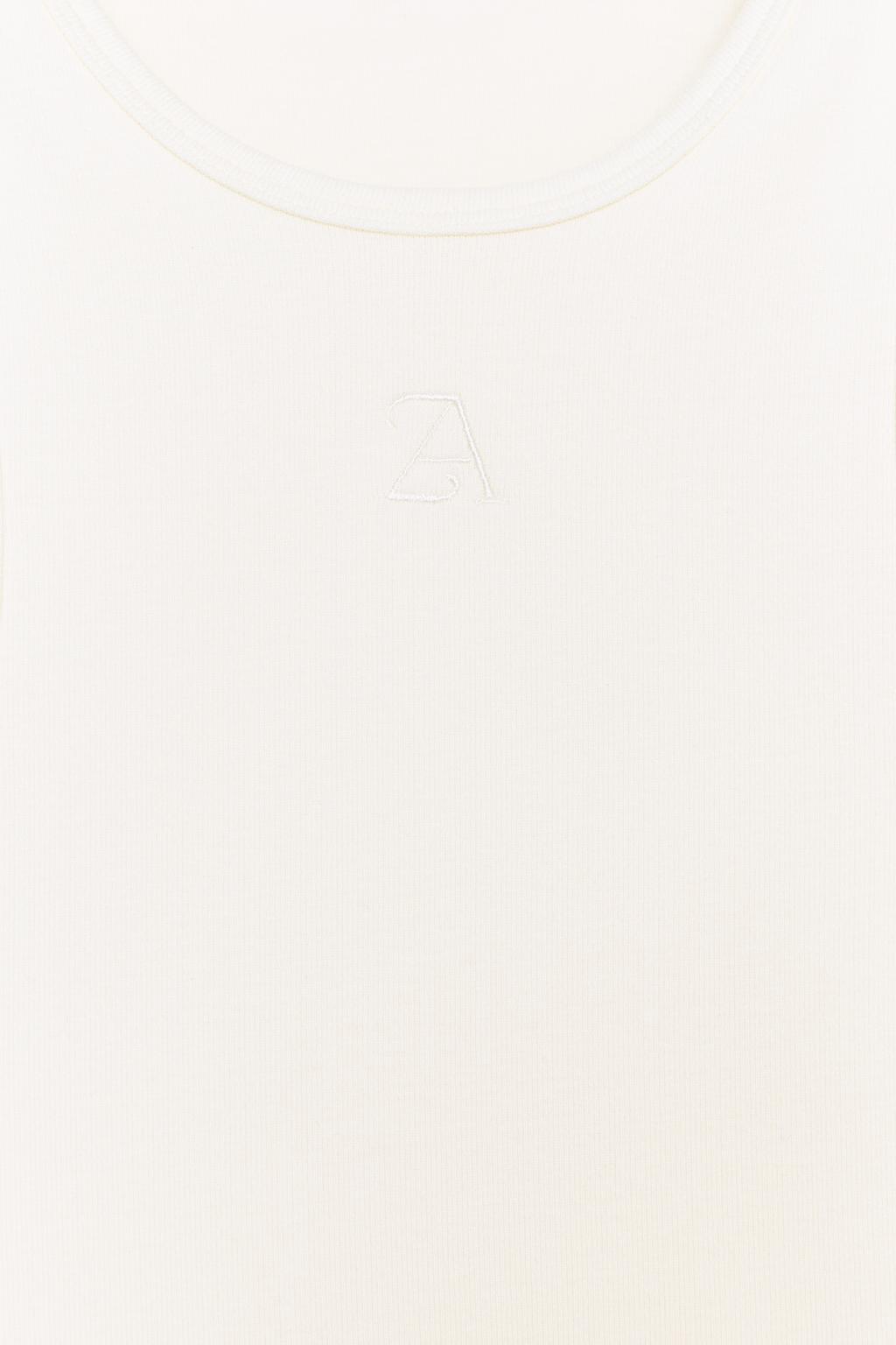 ФУТБОЛКА С ДВОЙНОЙ ВЫШИВКОЙ