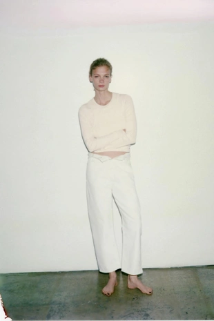 Футболка с двойной вышивкой- Заказать в России