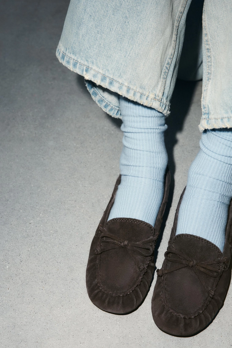 Лоферы из замши