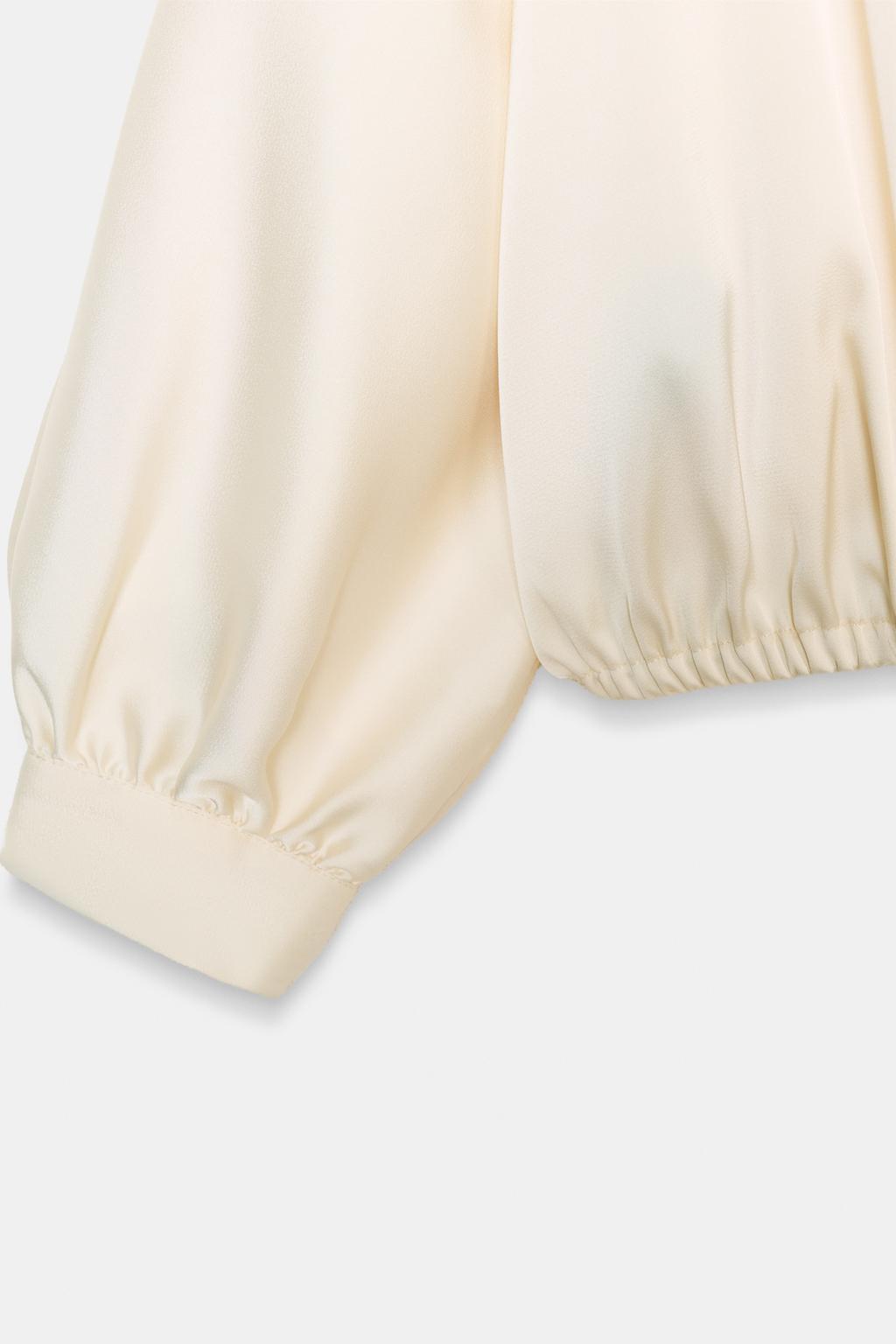 АТЛАСНАЯ БЛУЗА НА ЗАПÁХЕ