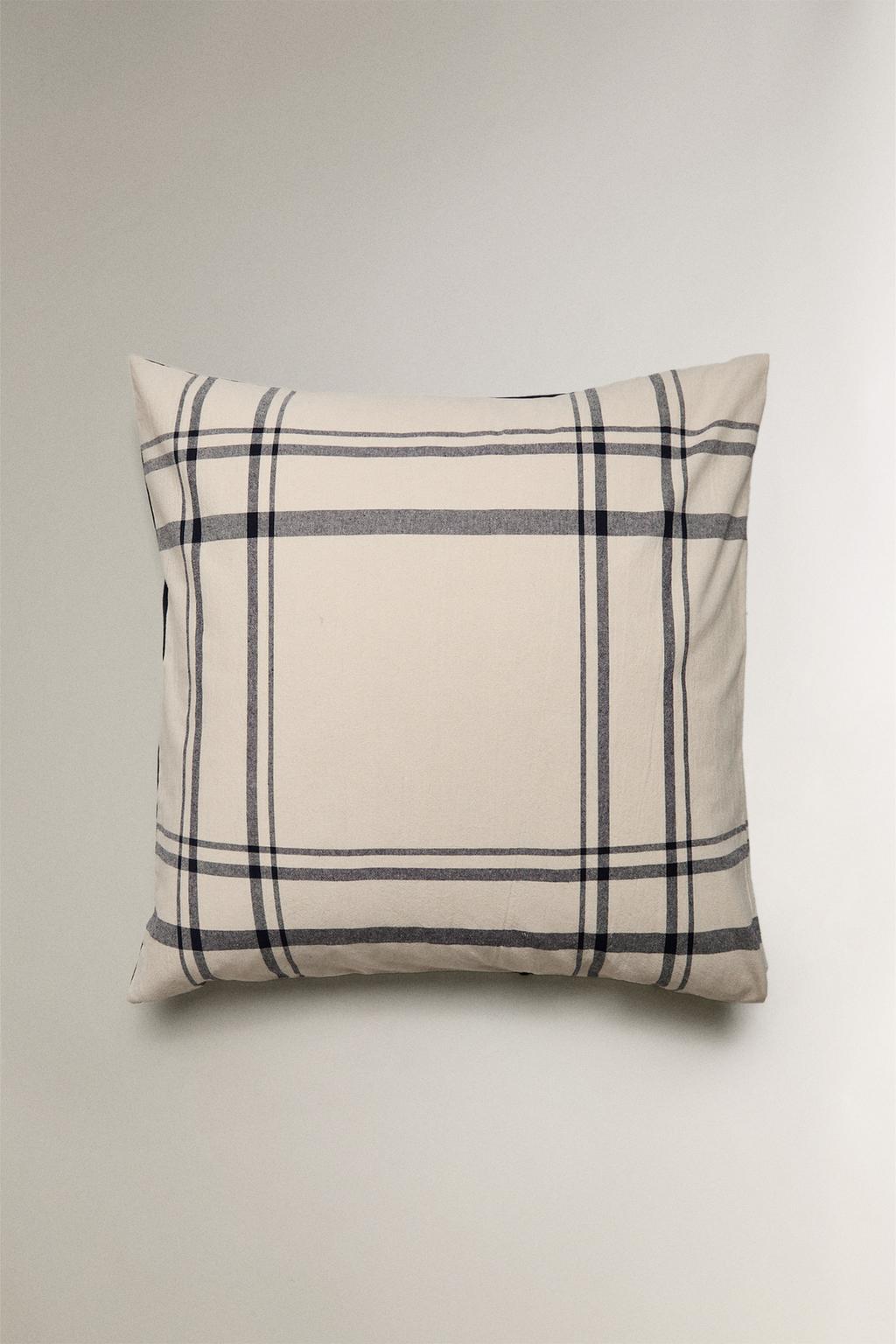 Двусторонняя наволочка из хлопка в клетку