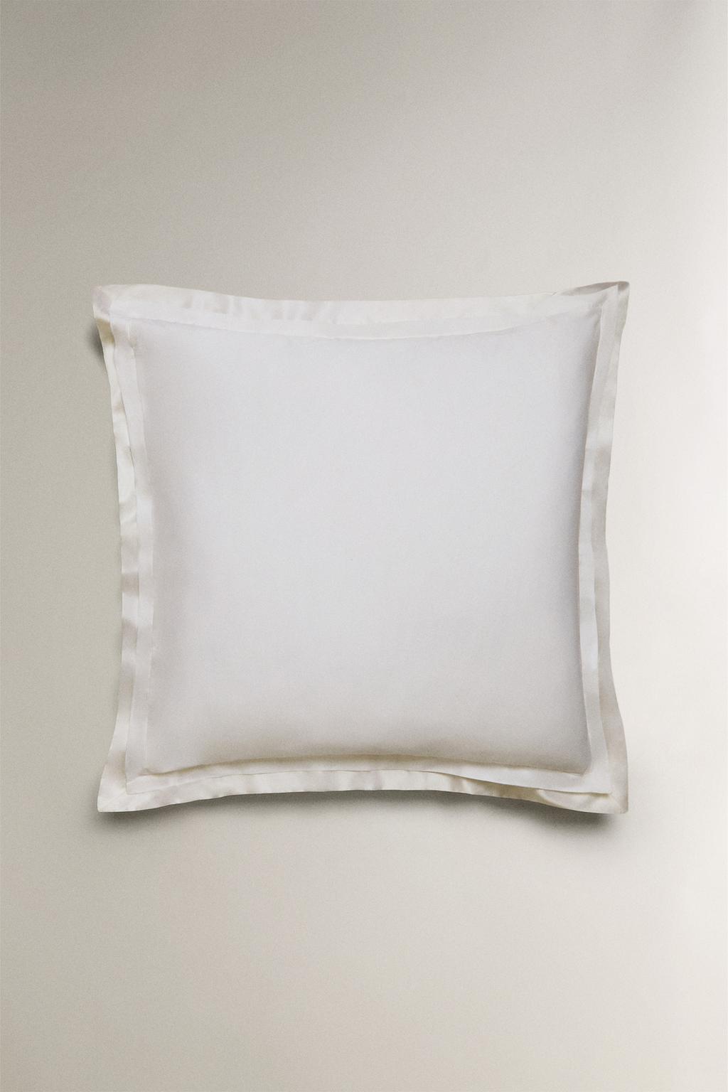 Наволочка из сатина с шелковой отделкой (300 нитей)