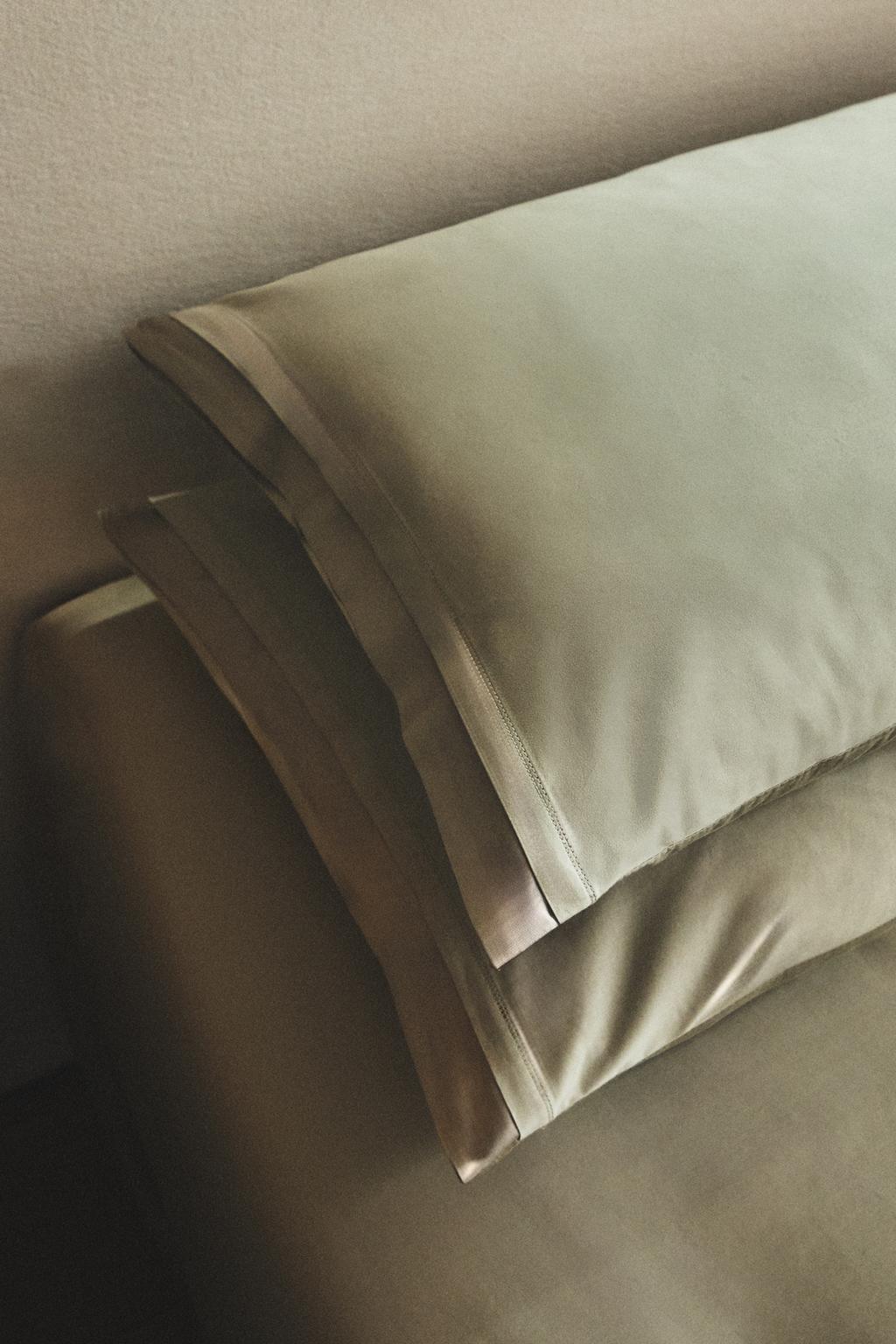 Наволочка из сатина с шелковой отделкой (300 нитей)