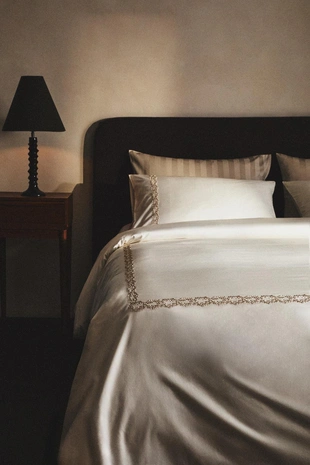 Наволочка из сатина с вышивкой- Заказать в России