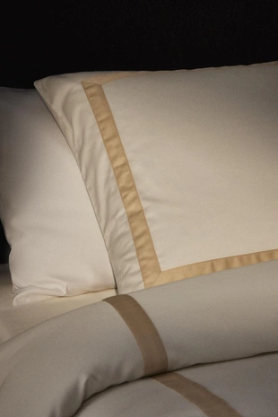 Наволочка из сатина с оборкой (300 нитей)- Заказать в России