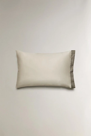 Наволочка из сатина с вышивкой (300 нитей)- Заказать в России