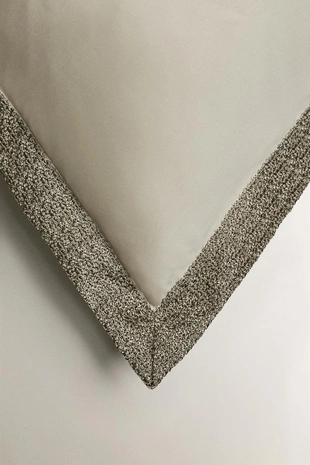 Наволочка из сатина с вышивкой (300 нитей)- Заказать в России