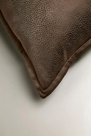 Наволочка из жаккардового сатина (300 нитей)- Заказать в России