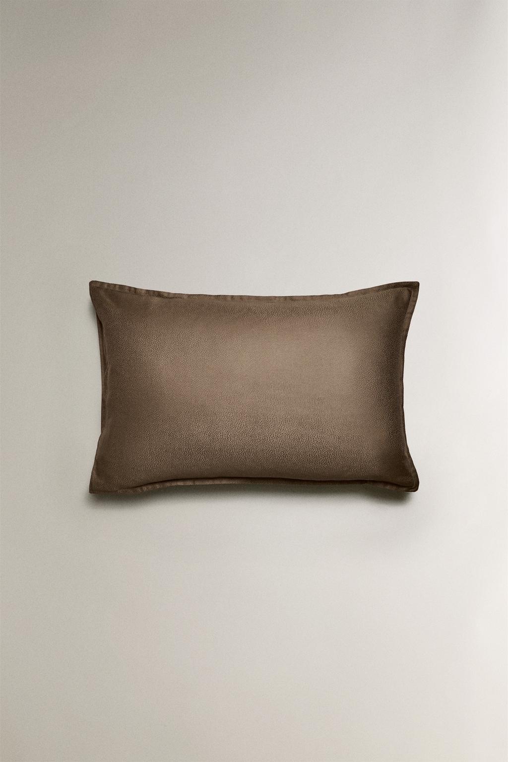 Наволочка из жаккардового сатина (300 нитей)