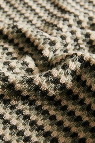 Хлопковое банное полотенце с геометрическим жаккардовым узором- Заказать в России