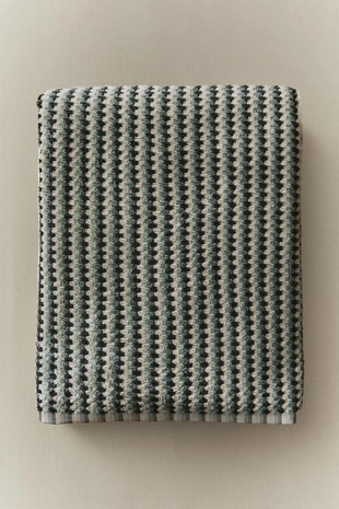 Хлопковое банное полотенце с геометрическим жаккардовым узором- Заказать в России