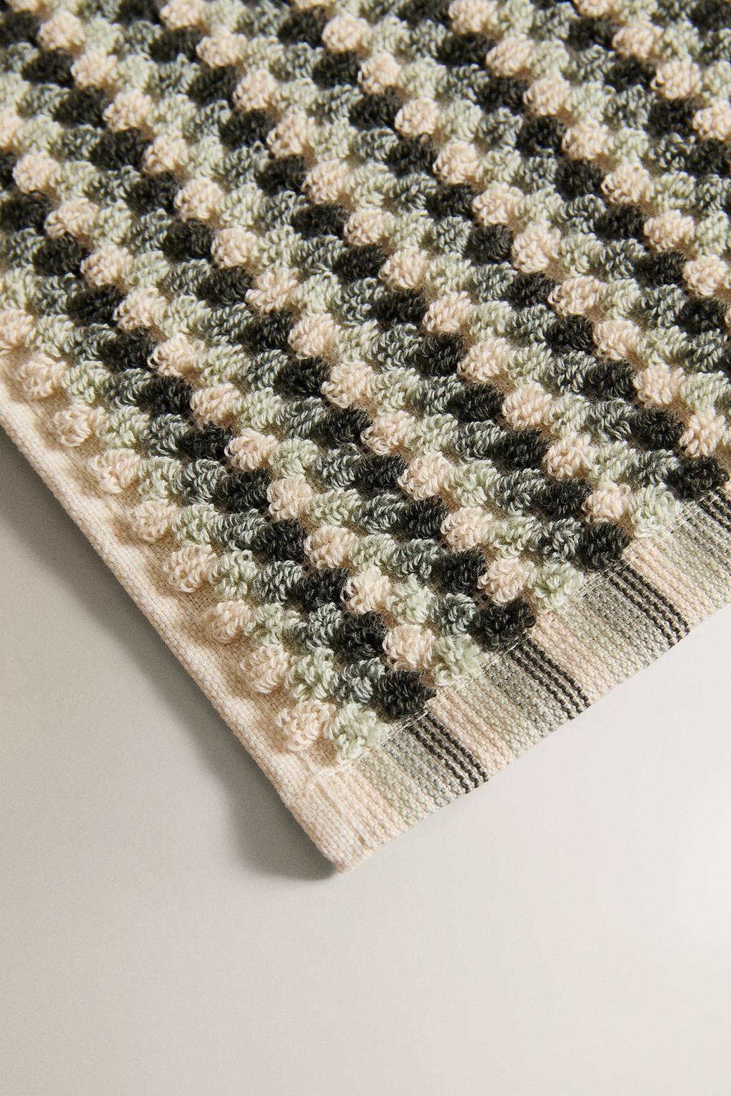 Хлопковое банное полотенце с геометрическим жаккардовым узором