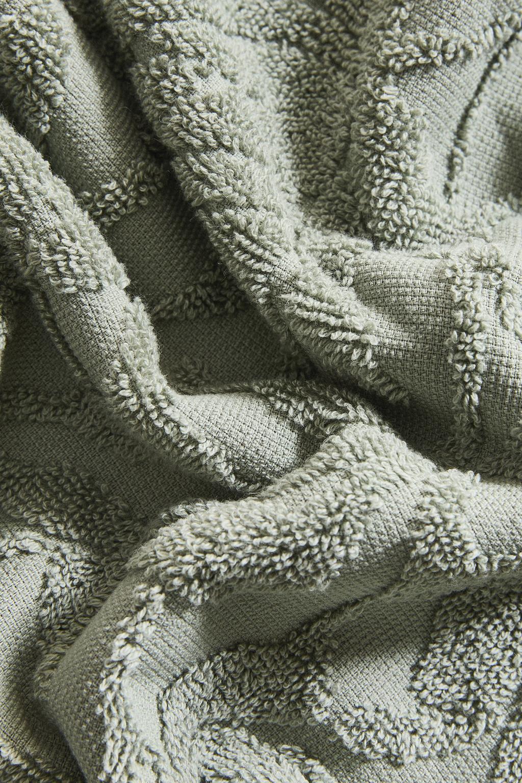 Полотенце для ванны с цветочным жаккардом