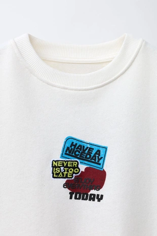 Толстовка с короткими рукавами и принтом «банка»- Заказать в России