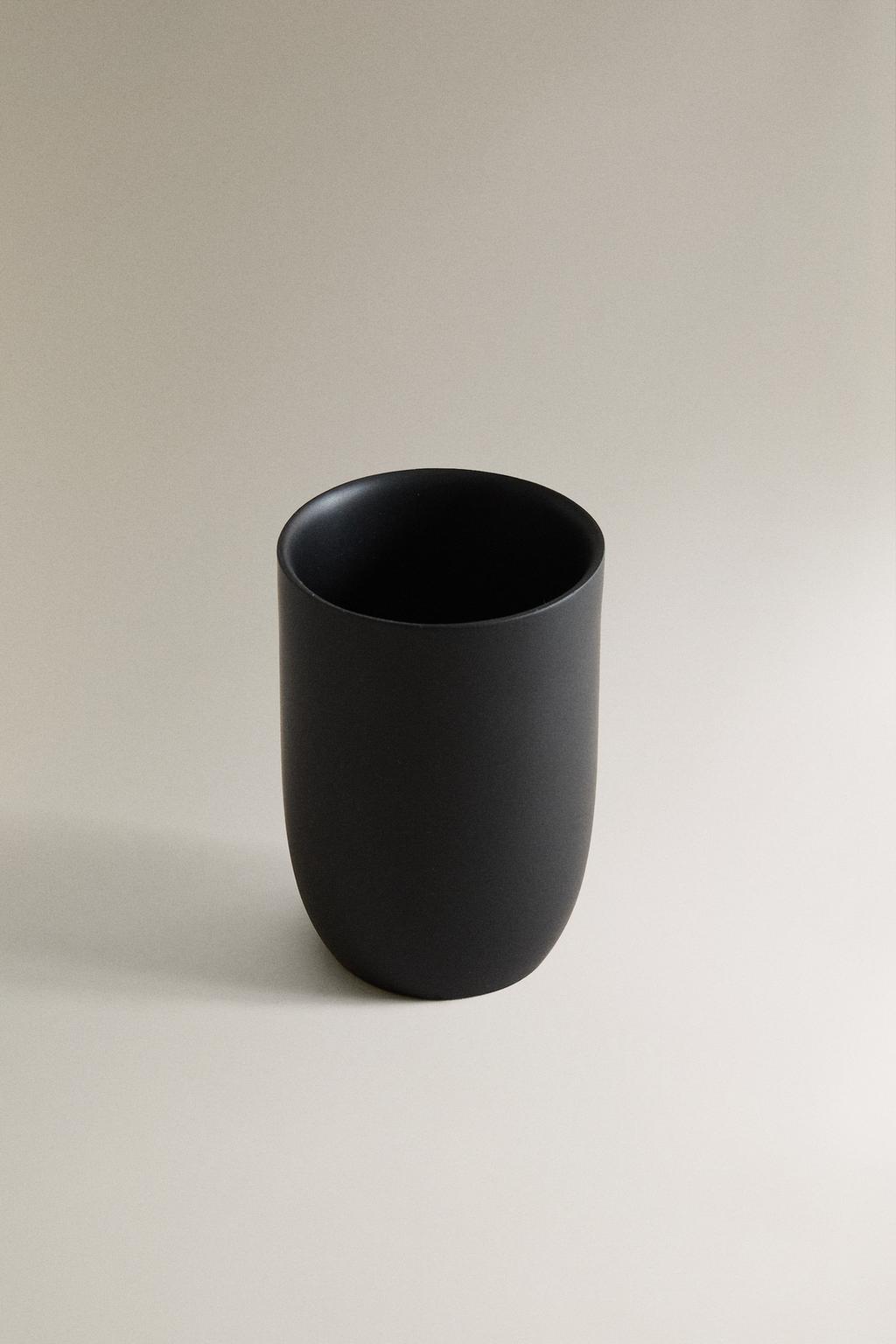 Черный держатель зубных щеток из смолы