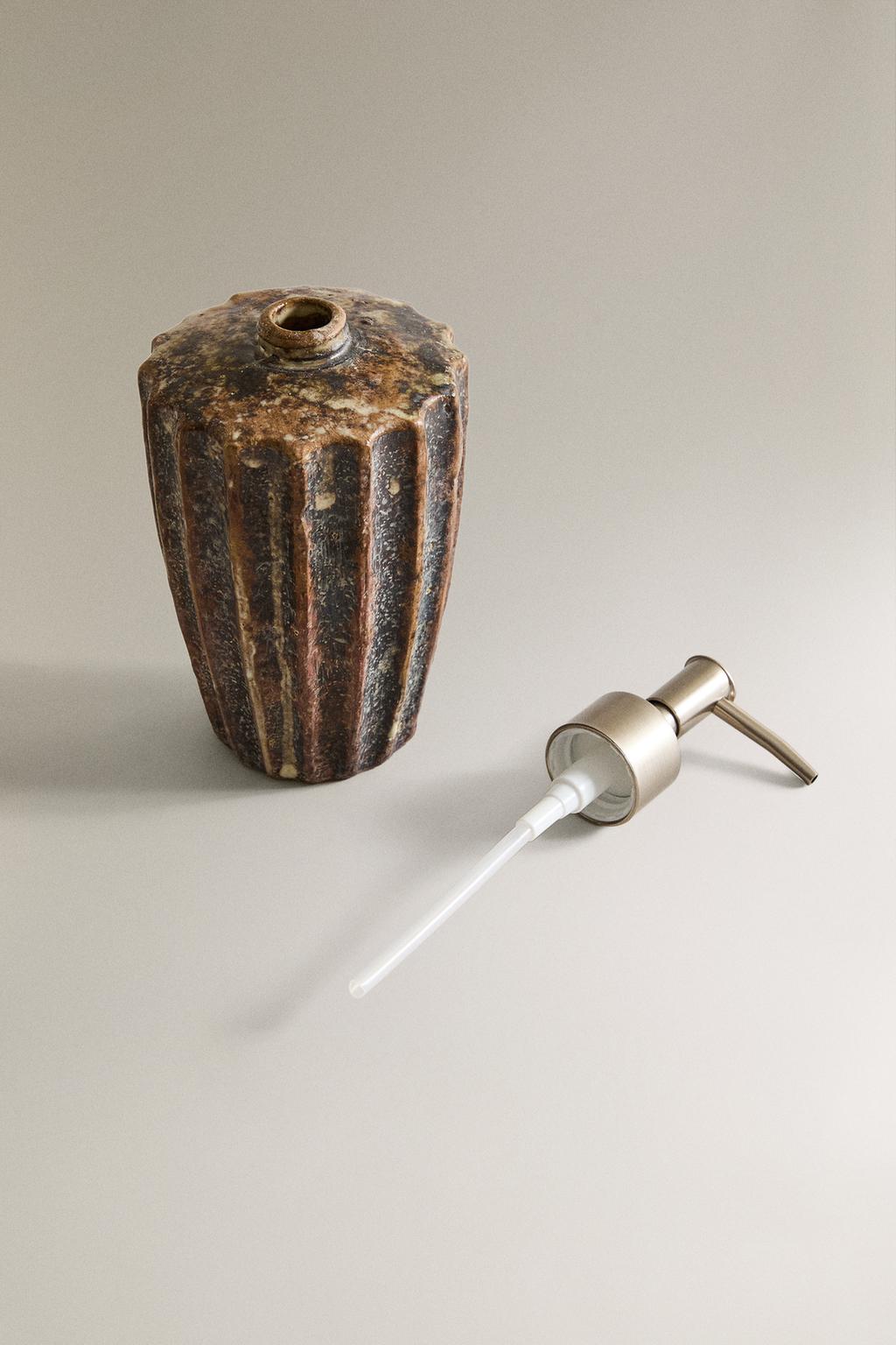 Диспенсер для мыла из терракоты с рельефным дизайном