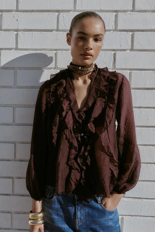 Блуза в горошек с воланами- Заказать в России