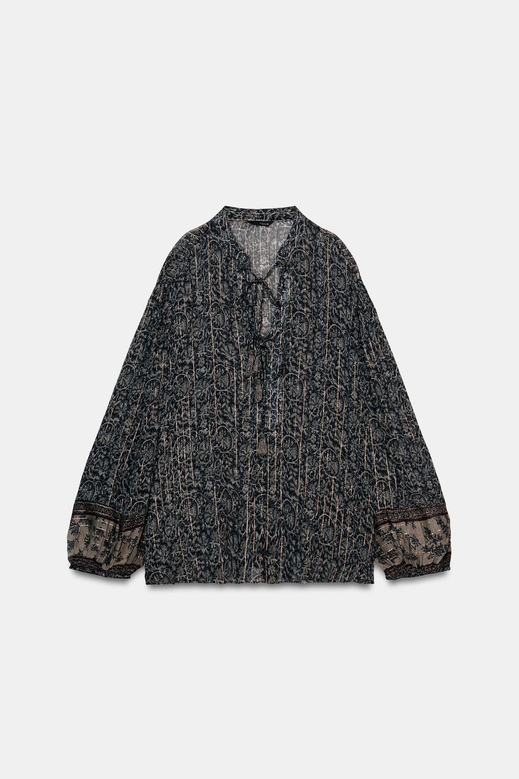 БЛУЗА ИЗ ТКАНИ С ПРИНТОМ И БЛЕСТЯЩЕЙ НИТЬЮ