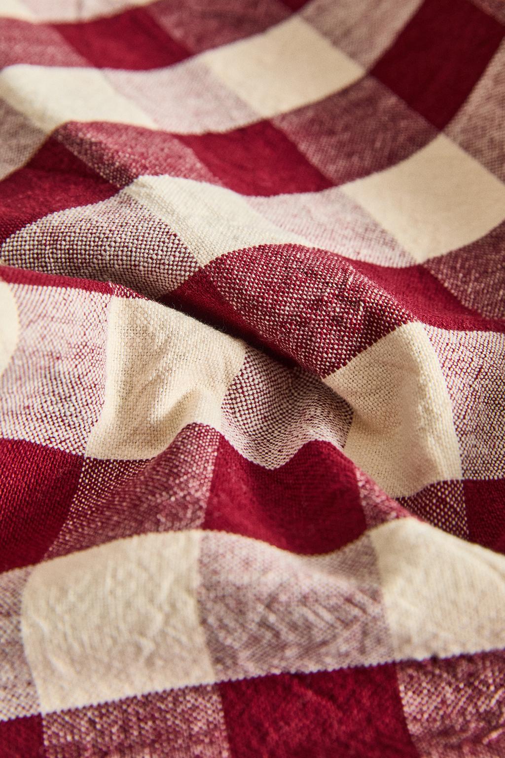 Хлопковый скатерть в крупную клетку