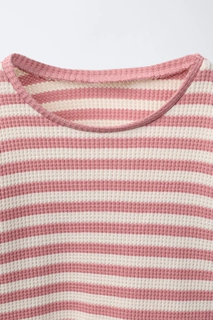 Вафельная футболка с баской в полоску- Заказать в России