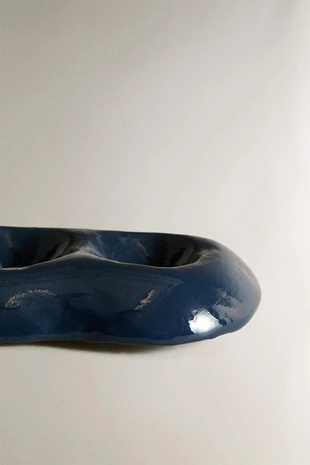 Декоративная стена в виде буквы- Заказать в России