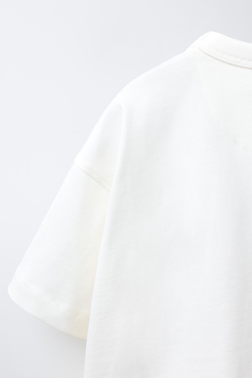 КОМФОРТНАЯ ФУТБОЛКА С НАДПИСЬЮ