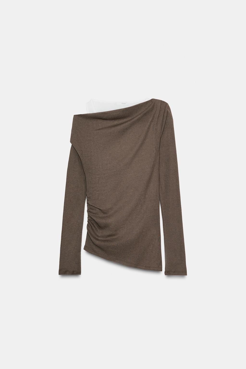 АСИММЕТРИЧНАЯ ФУТБОЛКА С ЭФФЕКТОМ ДВОЙНОЙ ТКАНИ