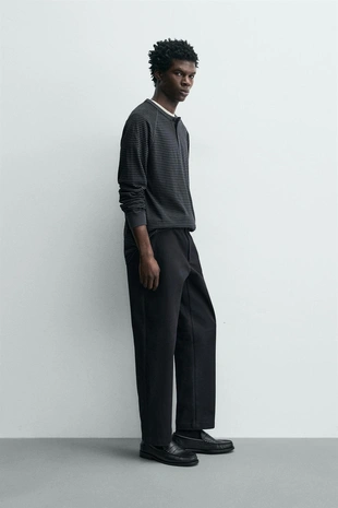 Футболка с круглым вырезом на пуговицах- Заказать в России