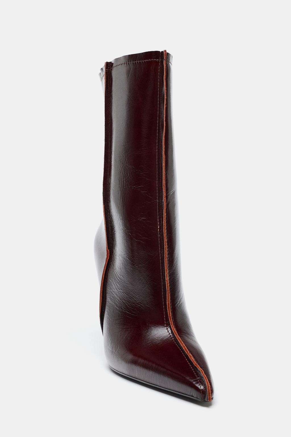 КОЖАНЫЕ БОТИЛЬОНЫ С ОСТРЫМ НОСОМ