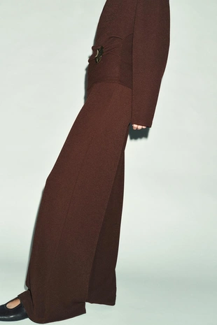 Широкие фактурные брюки