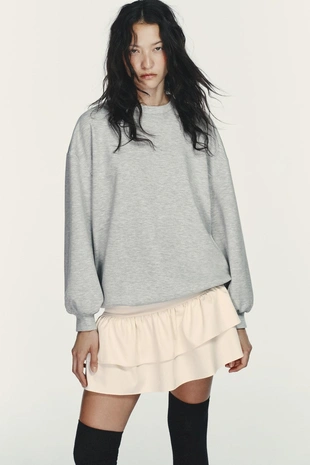 Короткое комбинированное платье с воланами- Заказать в России